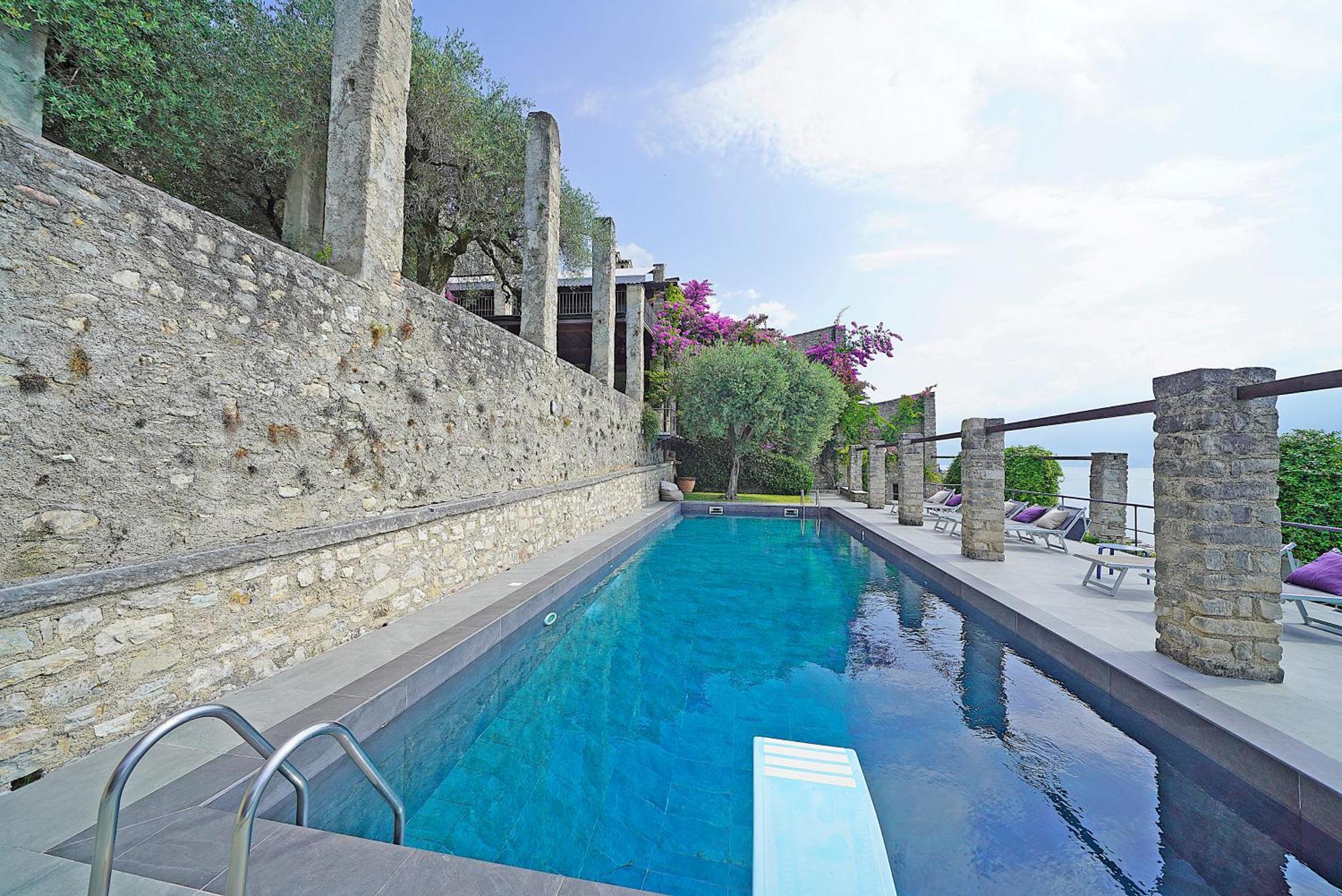 Villa Rachele: Stunning Luxury Villa In Centre Gargnano With Private Pool And Breathtaking Views Екстериор снимка