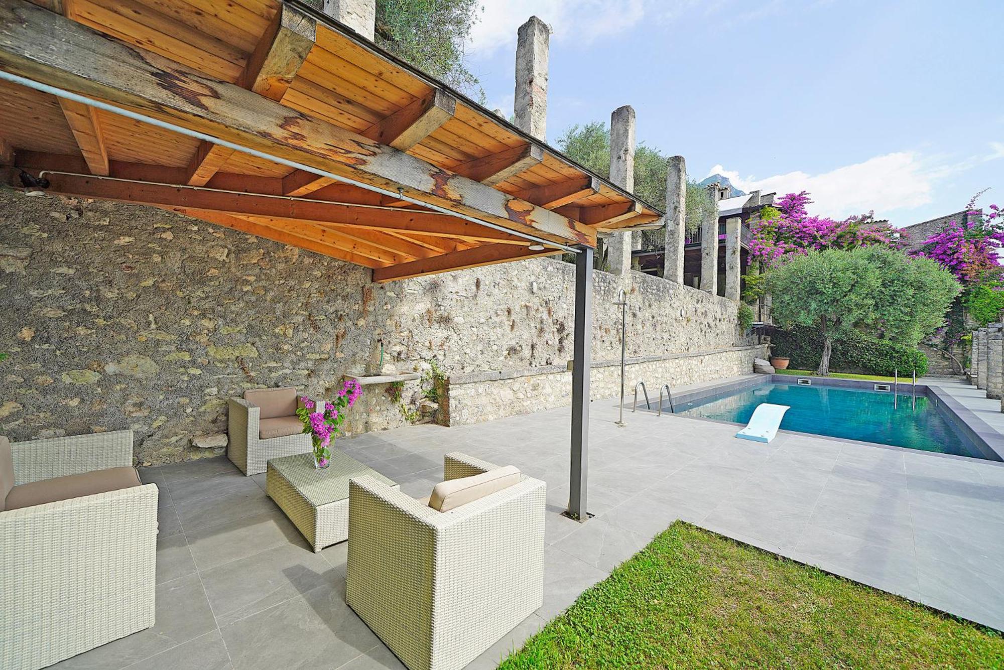Villa Rachele: Stunning Luxury Villa In Centre Gargnano With Private Pool And Breathtaking Views Екстериор снимка