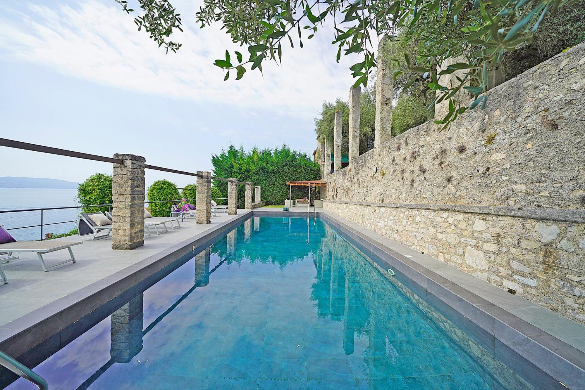 Villa Rachele: Stunning Luxury Villa In Centre Gargnano With Private Pool And Breathtaking Views Екстериор снимка