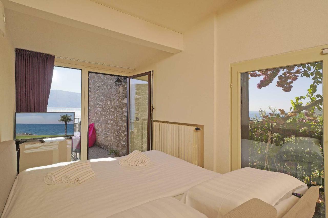 Villa Rachele: Stunning Luxury Villa In Centre Gargnano With Private Pool And Breathtaking Views Екстериор снимка